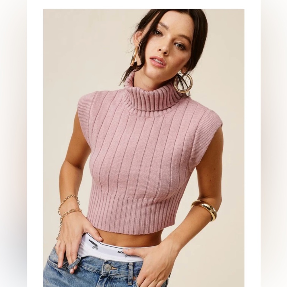 Bobbles and Lace Selma Rose Top / M / ROSE Turtleneck